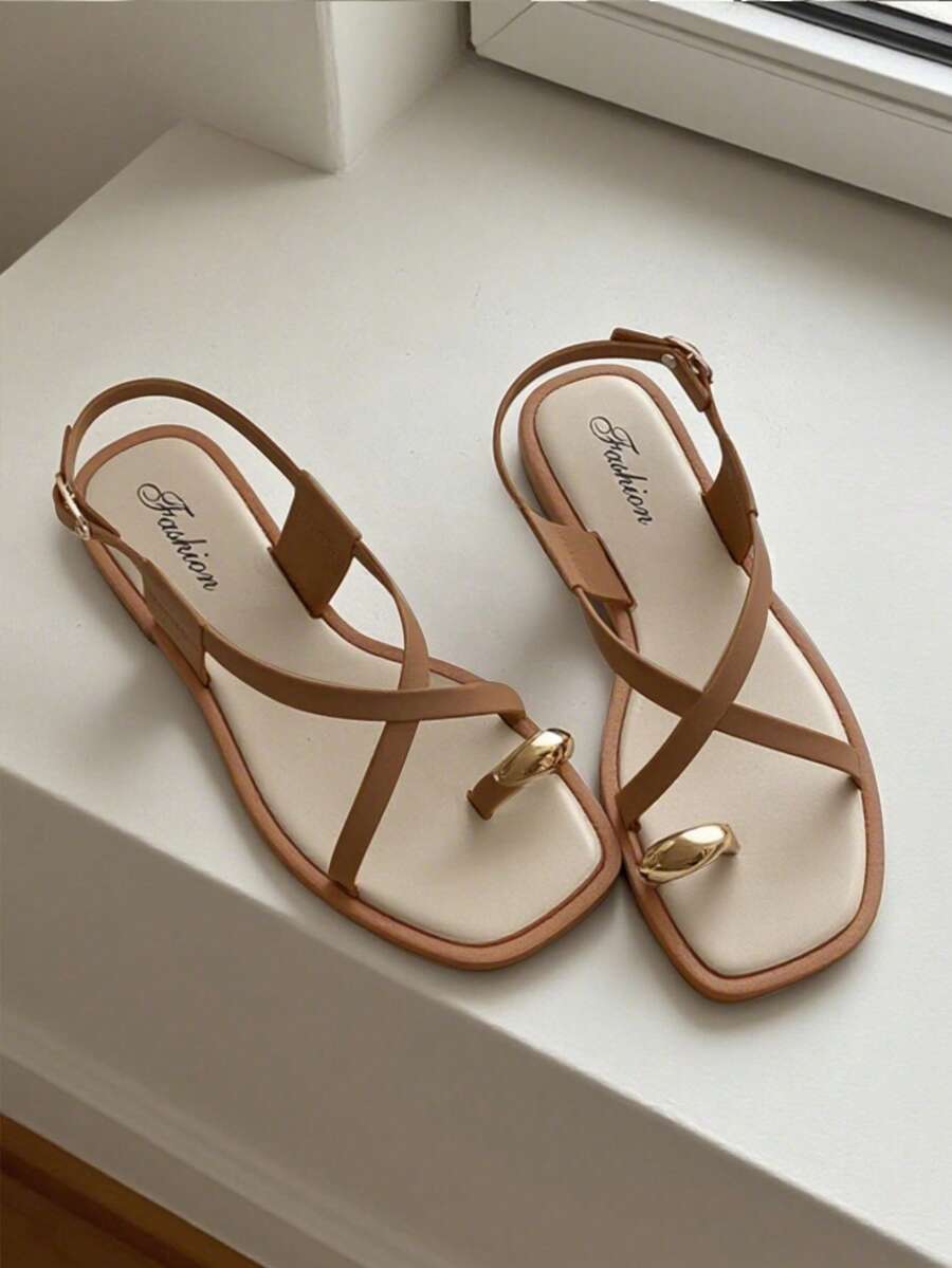 Street Fashion In Chinese - Women's Flat Sandals, Metallic Elegant Party/Vacation