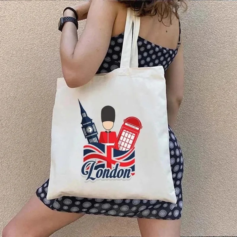 London UK Paris Printing Ladie - Street Fashion In Paris บทวิจารณ์และราคา