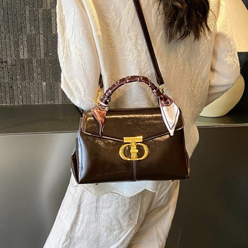 Solid Color Diaper Bag Letter  - Street Fashion In Paris บทวิจารณ์และราคา